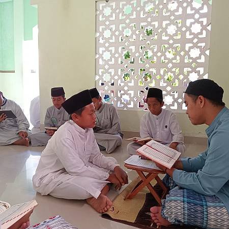 Bantuan Perlengkapan Sekolah
